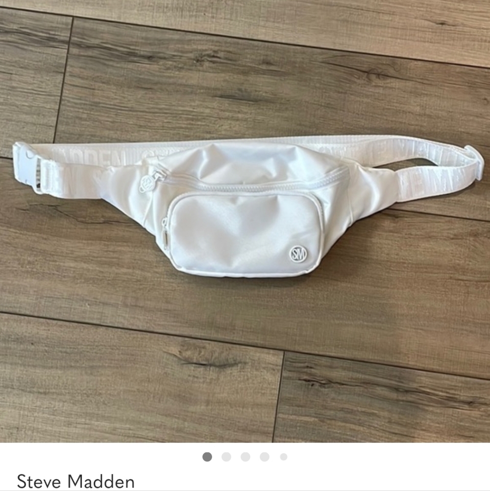 Steve Madden White Belt Bag Fanny pack